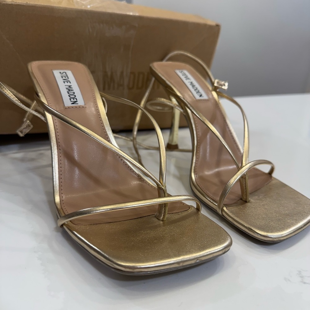 Steve Madden Annie Champagne Women’s Strappy Square Toe Heel
